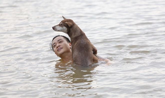 Hot boy nổi khùng