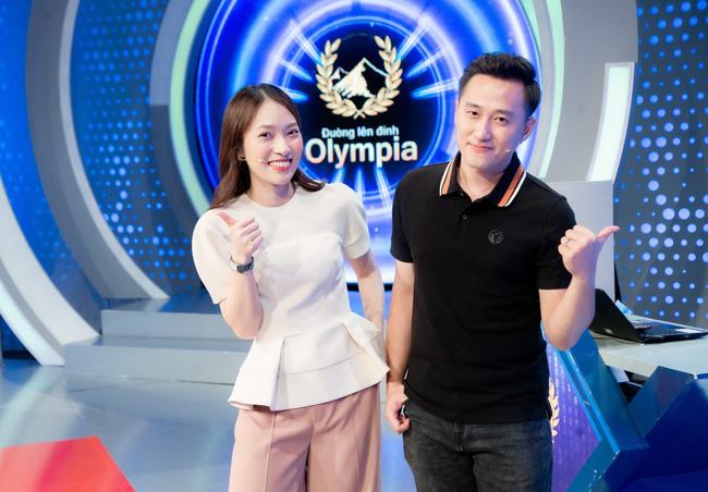“Hot girl 7 thứ tiếng” Khánh Vy trở thành MC mới của “Đường lên đỉnh Olympia”