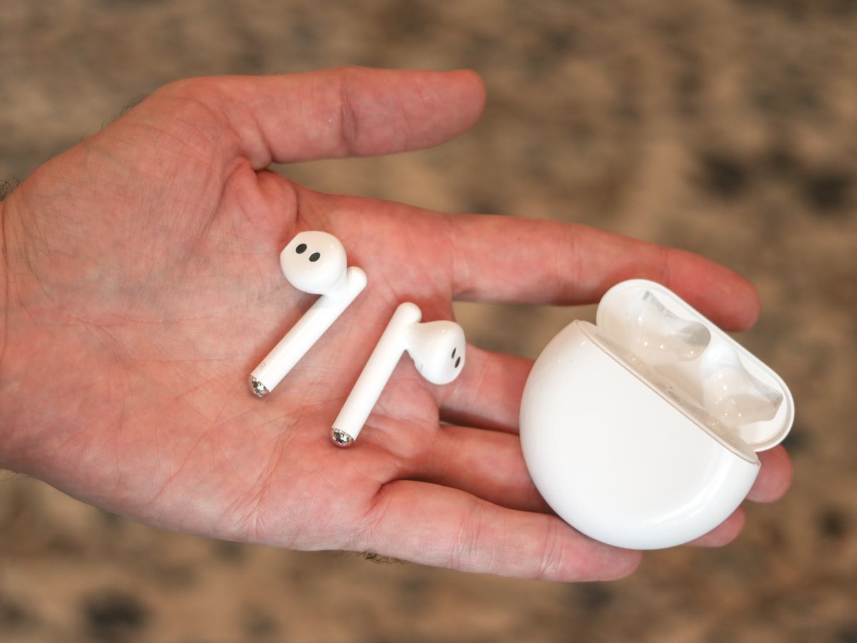 Huawei ra tai nghe không dây giống Airpods