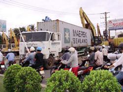 “Hung thần” xe đầu kéo container