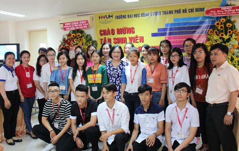 ĐH Hùng Vương khai giảng năm học 2017-2018
