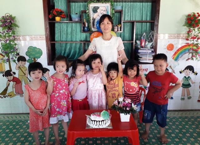 Huyện treo biên chế giáo viên mầm non vì…thiếu kinh nghiệm?