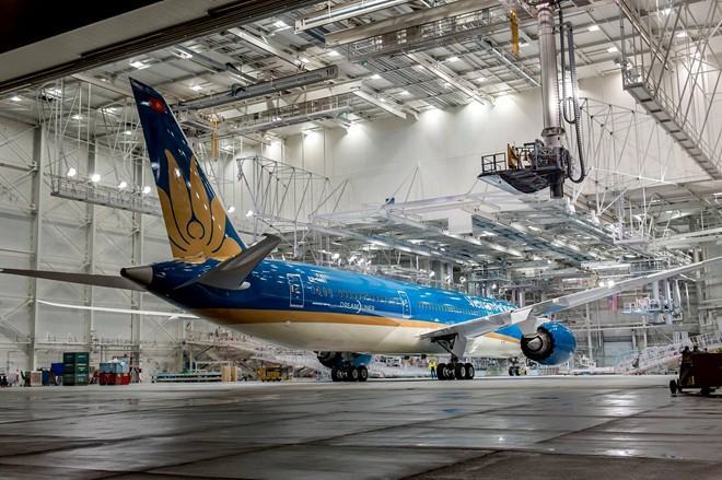 Bàn giao Boeing 787-9 Dreamliner đầu tiên cho Việt Nam