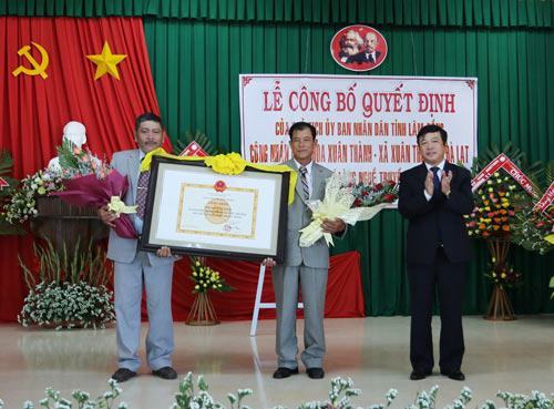 Làng hoa Xuân Thành được công nhận làng nghề truyền thống