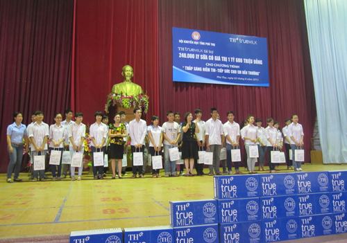 Huy động nhiều nguồn lực cho khuyến học