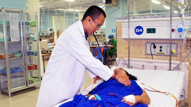 Cứu sống một phụ nữ bị thủng phổi