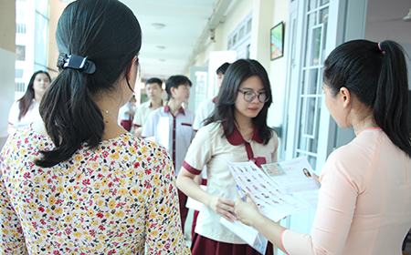 Giáo viên nhận xét đề tiếng Anh “tưởng dễ mà khó”