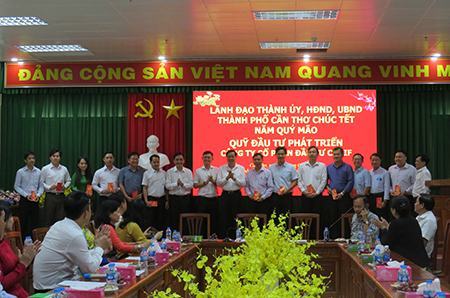 Cần Thơ:  Lãnh đạo thành phố thăm và chúc tết các doanh nghiệp nhân đầu xuân