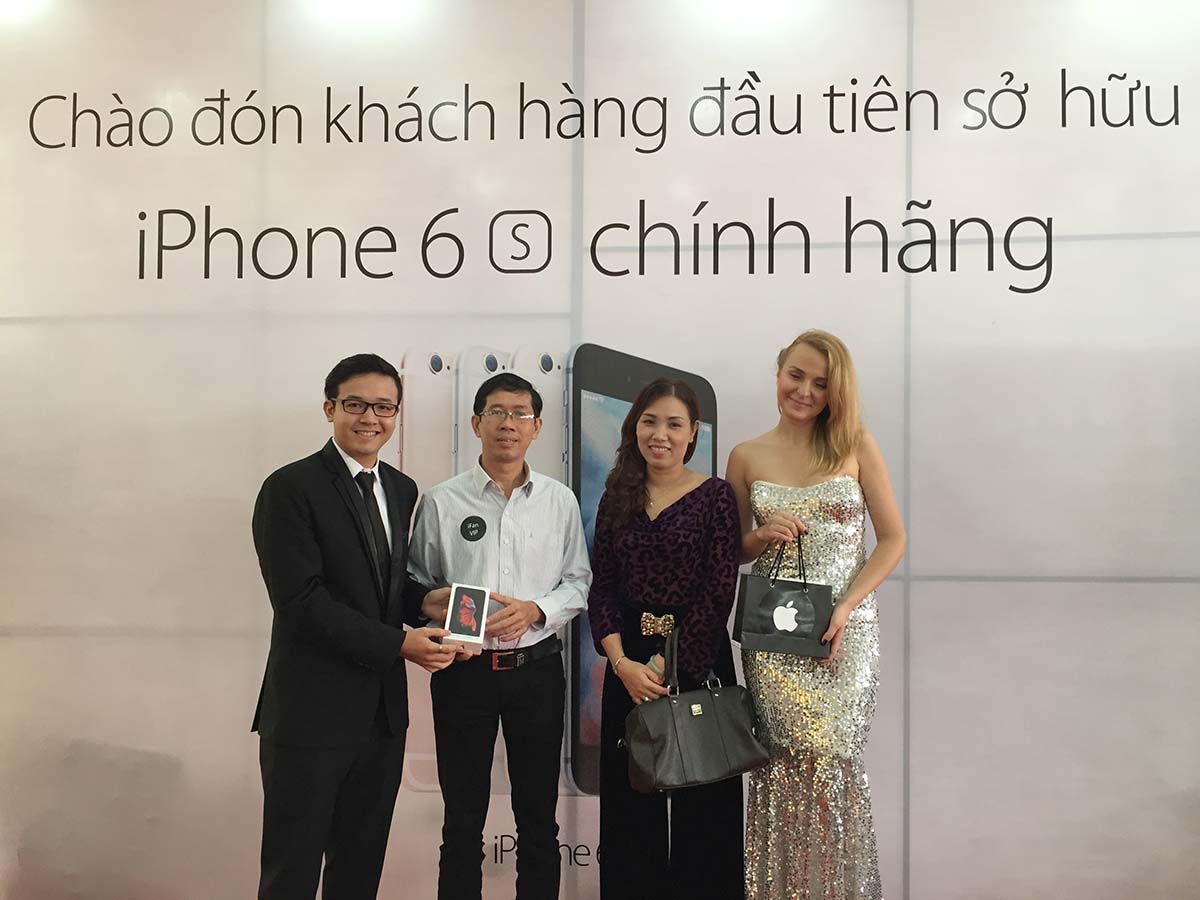 iPhone 6S chính thức đến tay người tiêu dùng Việt