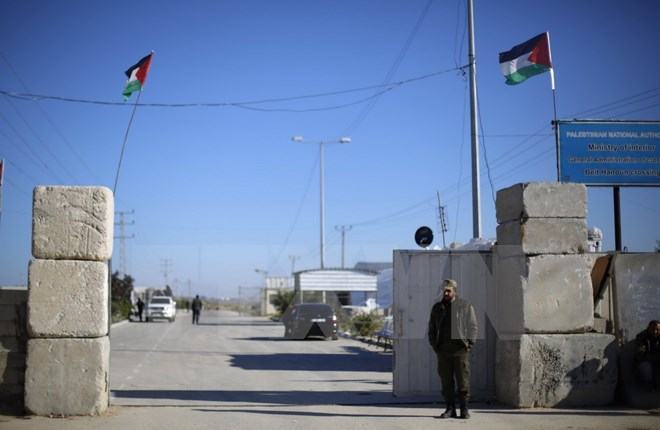 Israel cho phép 1.000 tấn ximăng do Qatar tài trợ vào Dải Gaza