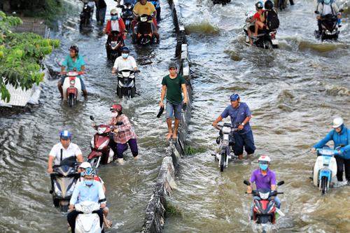 Ít nhất 49 tuyến đường ở Sài Gòn sẽ ngập nặng