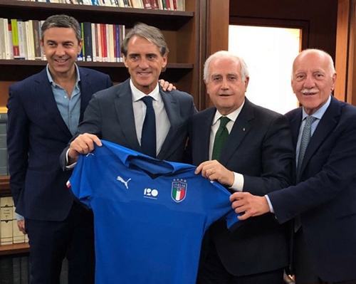 Italy bổ nhiệm Roberto Mancini làm HLV