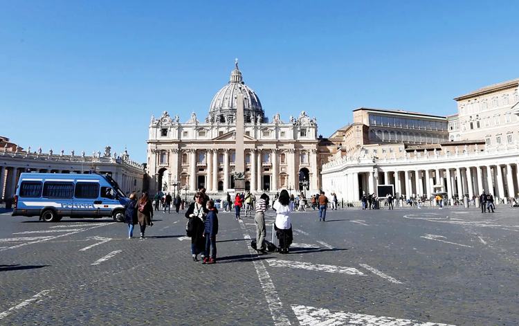 Italy đóng cửa toàn bộ trường học