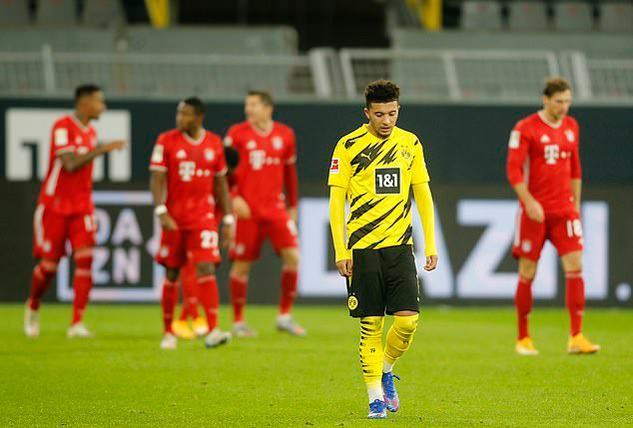 Jadon Sancho sa sút không phanh sau vụ hụt sang MU