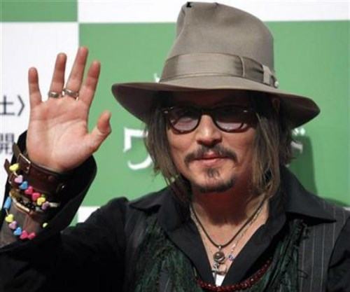 Johnny Depp có thể ngồi tù 10 năm vì đem chó vào Úc