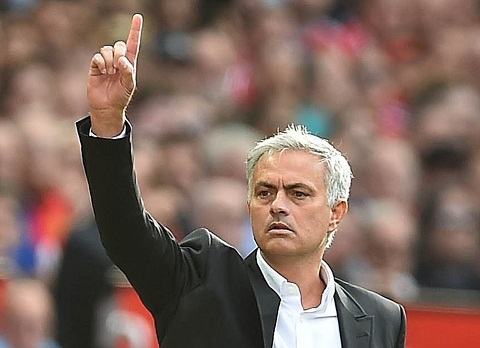 Jose Mourinho đặt mục tiêu phá kỷ lục của Sir Alex Ferguson