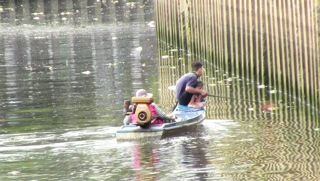 Kenh Nhieu Loc thanh ngu truong tan diet ca