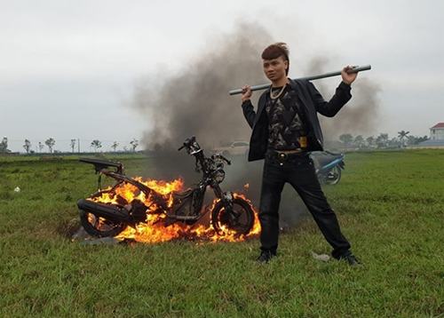 Kênh YouTube của Khá Bảnh bị đề nghị khóa