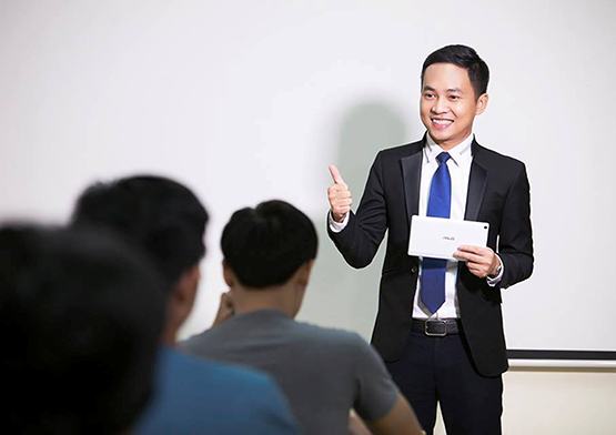 Người thầy “đa-zi-năng”: Kỳ 2: “Người trong cuộc” lên tiếng