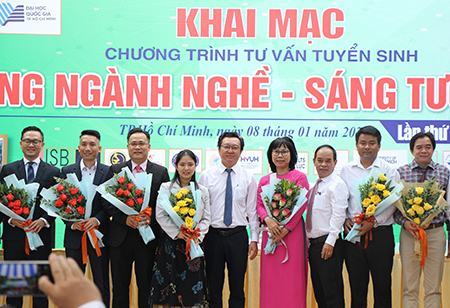 Khai mạc Chương trình tư vấn tuyển sinh “Đúng ngành nghề – Sáng tương lai” lần thứ 16