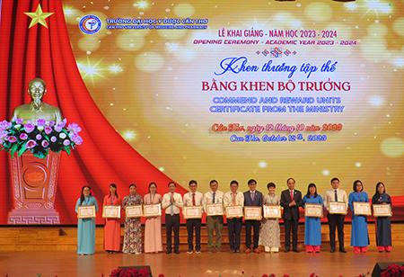 Trường Đại học Y Dược Cần Thơ phấn đấu thành trường đại học trọng điểm quốc gia