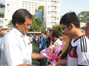 Khai mạc Giải bóng đá nam giáo viên THPT