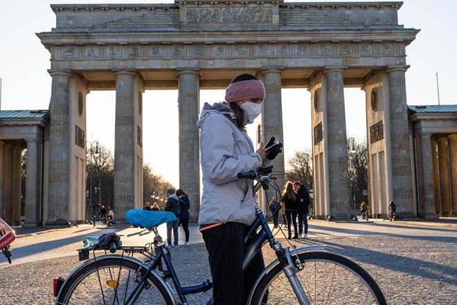 Khai thác dữ liệu công dân để ngăn chặn đại dịch Covid-19