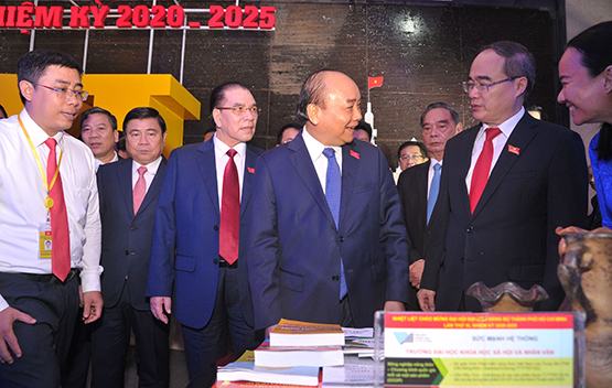 Thủ tướng Nguyễn Xuân Phúc  dự và phát biểu chỉ đạo Đại hội đại biểu Đảng bộ TP.HCM lần thứ XI