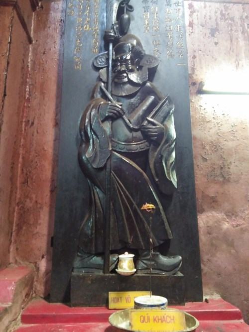 Bức chạm gỗ Hoạt vô thường