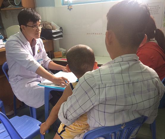 Đặt lịch khám tâm lý cho trẻ qua tổng đài