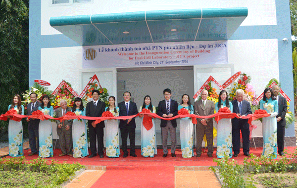 Khánh thành Phòng thí nghiệm Pin nhiên liệu