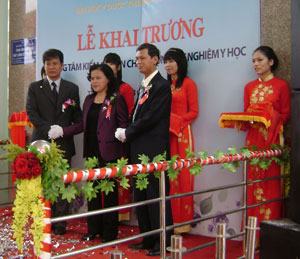 Khánh thành Trung tâm Kiểm chuẩn chất lượng xét nghiệm