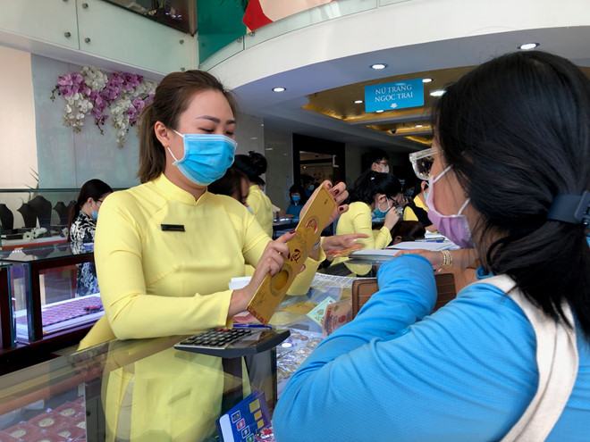 Khẩu trang, nước sát trùng… được miễn thuế nhập khẩu phục vụ chống dịch Corona