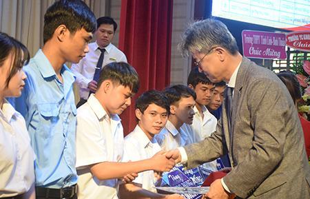 Khen thưởng học sinh, sinh viên có điểm đầu vào trường nghề cao