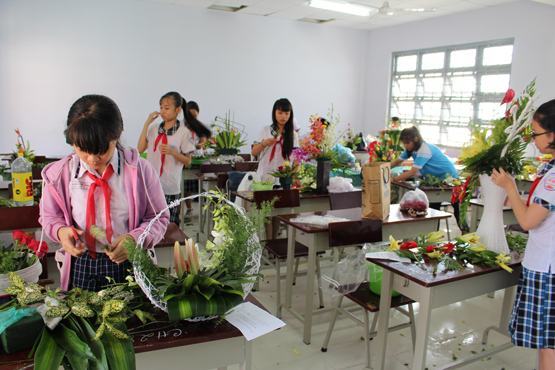 Học sinh quận 12 thi khéo tay kỹ thuật