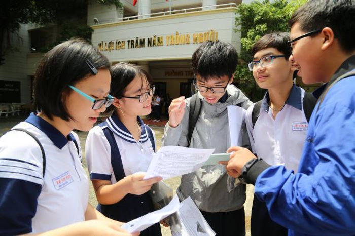 Khó dự đoán điểm tuyển sinh lớp 10 TP.HCM - Ảnh 2. Khó dự đoán điểm tuyển sinh lớp 10 TP.HCM - Ảnh 2.