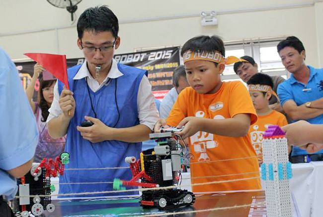 Chương trình STEM Robotics: 14 trường tiểu học tham gia