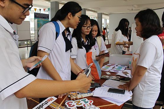 Hơn 2.000 học sinh trải nghiệm nghiên cứu khoa học