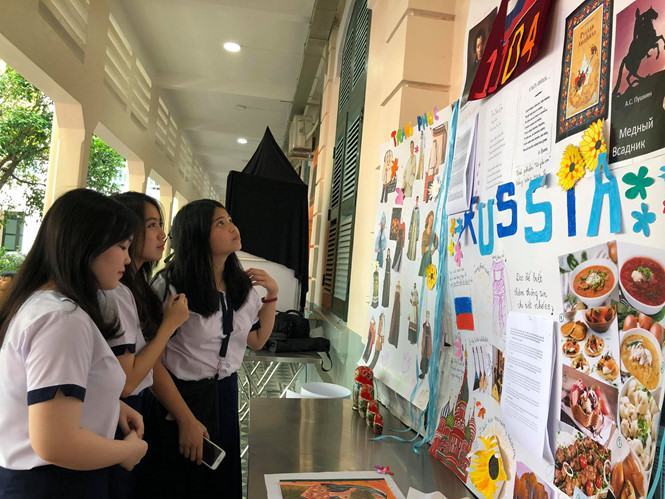 Học sinh Trường THPT Lê Quý Đôn (Q.3, TP.HCM) trong một giờ học trải nghiệm /// Bảo Châu