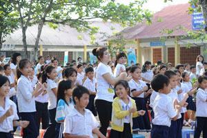 Khởi động chương trình “Em khỏe – Em học tốt” năm 2012