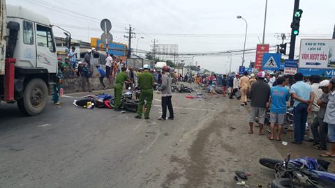 Khởi tố vụ án, tạm giữ hình sự tài xế xe container gây tai nạn thảm khốc - ảnh 1