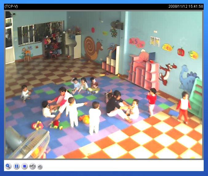 Không dại gì đánh trẻ trước máy quay của Camera