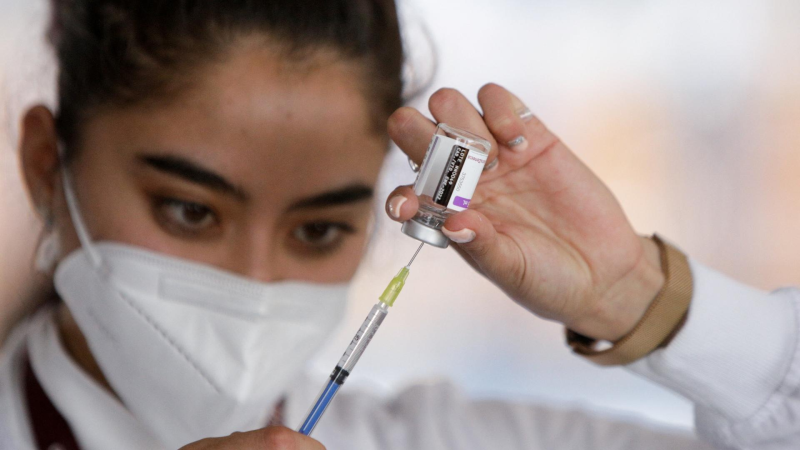 Không thể cứ 4-6 tháng lại tiêm nhắc cho cả hành tinh