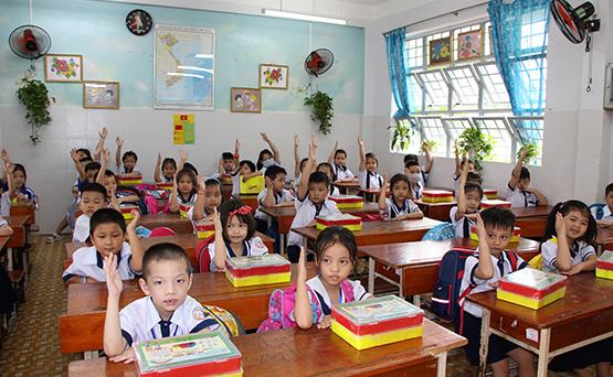 Không kêu gọi, vận động phụ huynh mua sắm cơ sở vật chất