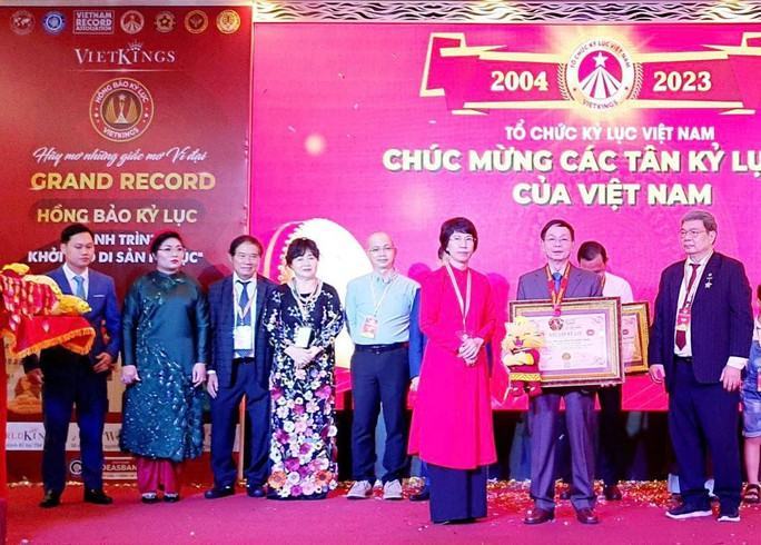 “Khúc ru trầm” được xác lập kỷ lục Việt Nam