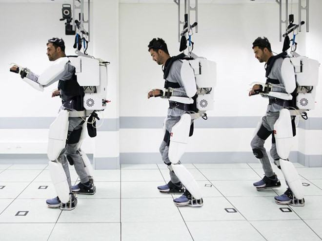 Khung xương giúp người liệt đi lại