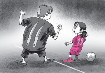 Kiện cáo và xử luật rừng lẫn bằng… dao