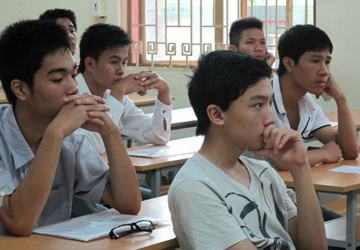 Kiến nghị kéo dài thời gian tuyển sinh đến hết tháng 12