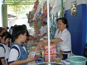 Kiên quyết loại bỏ thực phẩm không an toàn trong trường học