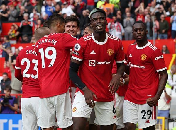 Kiến tạo tằng tằng, Pogba chạm mốc vô tiền khoáng hậu